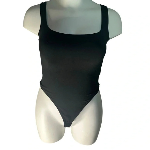 Charlotte Russe NWOT Contour Bodysuit - Picture 5 of 7